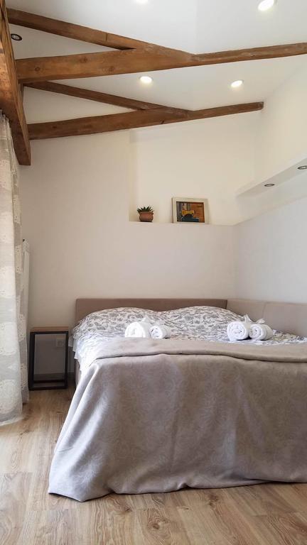 Art House Apartment *